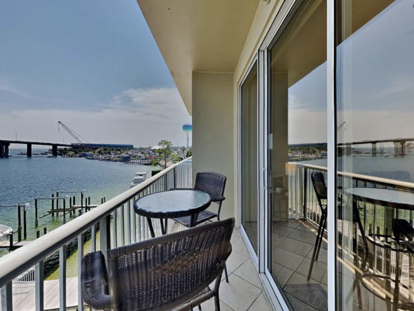 Fort Walton Beach Condo Rentals Bayfront Vacation Rental with Pool